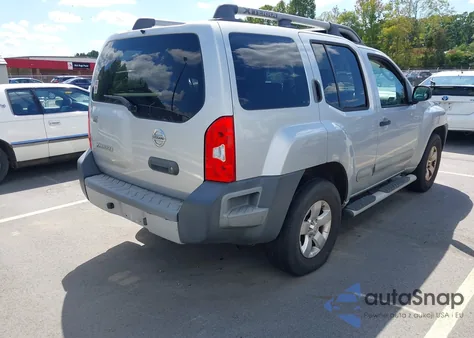 2011 Nissan Xterra S z USA, uszkodzony, nr VIN 5N1AN0NU2BC517220